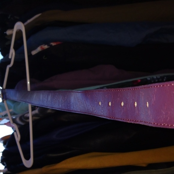 Women's burgundy cat design belt - Picture 5 of 17